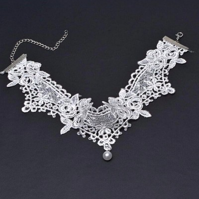 КОЛИЕ - БЯЛА ДАНТЕЛА W2